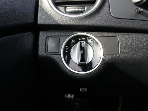 Used 2015 Mercedes-Benz C 250 Coupe w/ Sport Package image 21