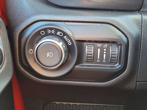 Used 2020 Jeep Wrangler Unlimited Sport AWD/4WD image 29