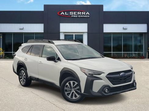 Certified 2025 Subaru Outback Premium AWD/4WD image 1