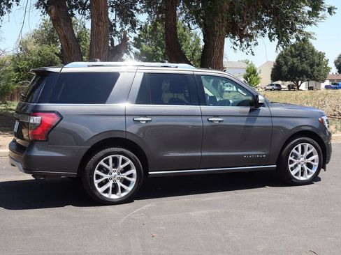 Used 2019 Ford Expedition Platinum AWD/4WD image 4