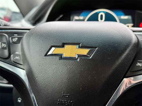 Used 2019 Chevrolet Bolt Premier w/ Infotainment Package image 31