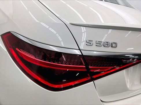 Certified 2022 Mercedes-Benz S 580 4MATIC Sedan image 26