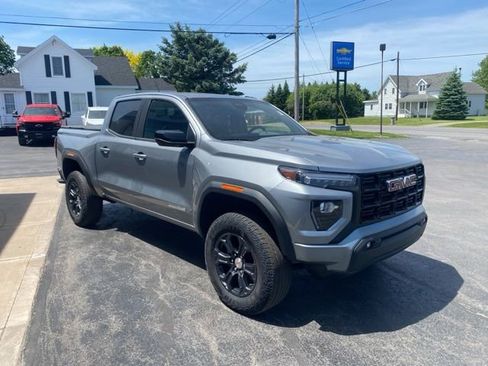 Used 2024 GMC Canyon Elevation w/ Convenience Package AWD/4WD image 5