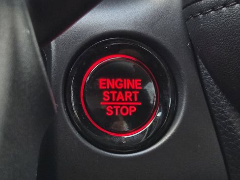 Certified 2025 Honda HR-V LX image 29
