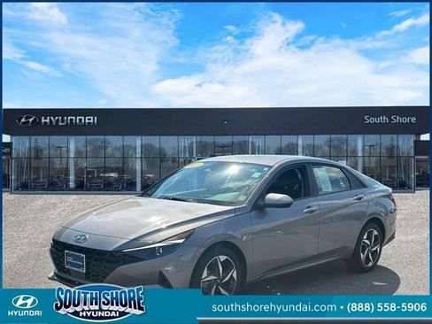 Certified 2023 Hyundai Elantra SEL w/ Convenience Package FWD image 4