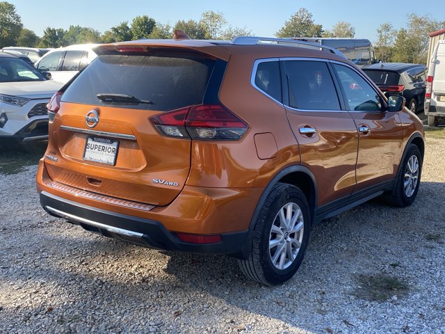 Used 2017 Nissan Rogue SV AWD/4WD image 3