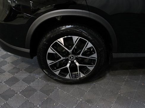 New 2025 Mercedes-Benz GLC 350e 4MATIC image 11
