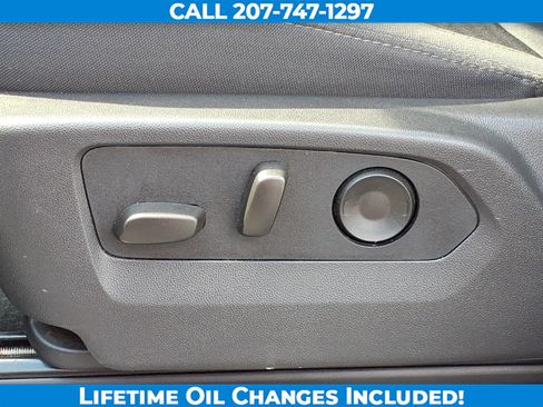 Used 2025 Chevrolet Silverado 2500 LT w/ Convenience Package AWD/4WD image 12