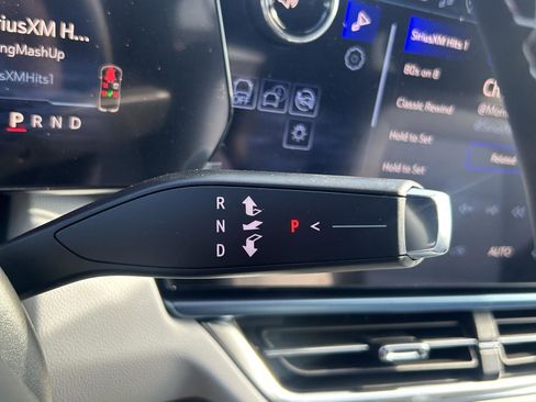 New 2026 Chevrolet Equinox EV LT FWD image 23