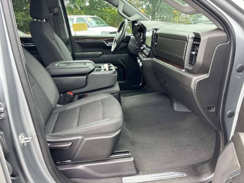 Used 2023 GMC Sierra 1500 Elevation AWD/4WD image 16