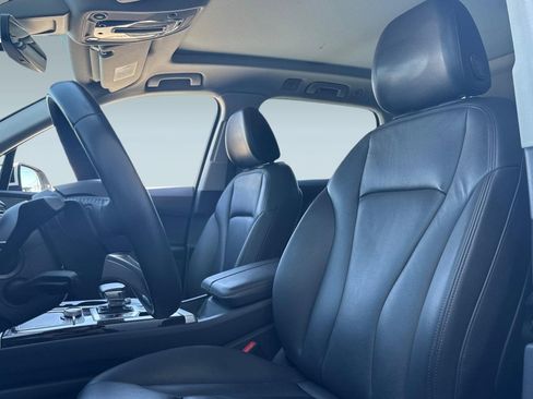 Used 2019 Audi Q7 2.0T Premium AWD/4WD image 21