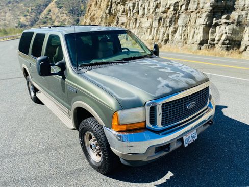 Used 2000 Ford Excursion Limited image 6