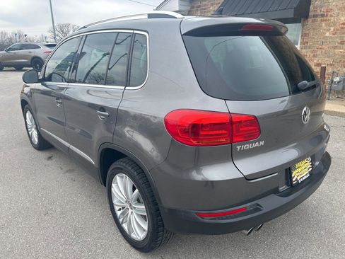 Used 2012 Volkswagen Tiguan S FWD image 9