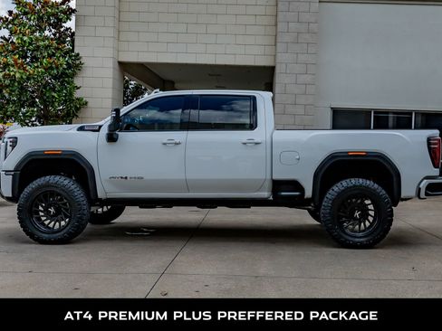 Used 2025 GMC Sierra 2500 AT4 w/ AT4 Premium Plus Package AWD/4WD image 6