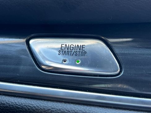 Used 2022 Buick Enclave Essence image 19