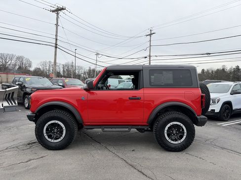 Used 2023 Ford Bronco Black Diamond w/ Sasquatch Package image 2