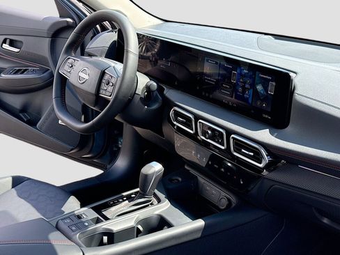 New 2026 Nissan Sentra SR FWD image 5