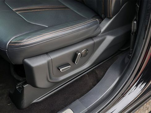 Used 2023 Ford Expedition Max Platinum image 8