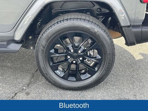 Used 2021 Jeep Wrangler Unlimited Sahara w/ Cold Weather Group image 11