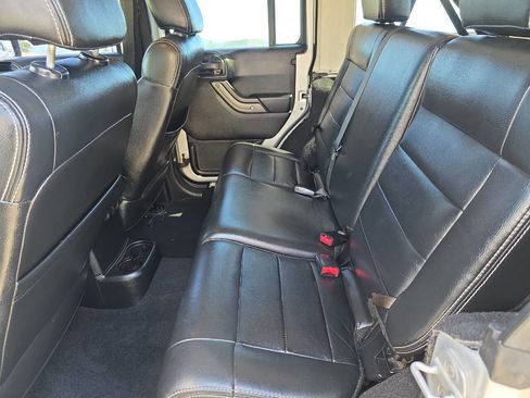 Used 2012 Jeep Wrangler Unlimited Sport AWD/4WD image 8