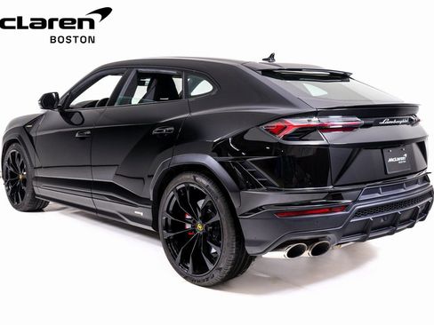 Used 2024 Lamborghini Urus S image 3