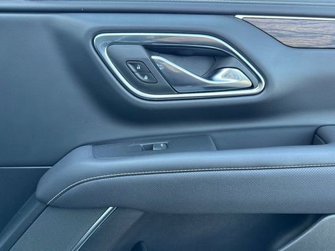 Certified 2024 Chevrolet Suburban Premier image 21