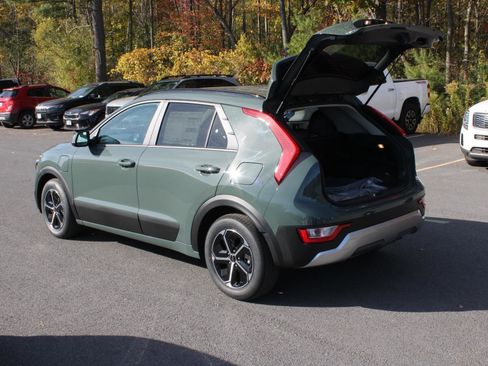 New 2025 Kia Niro EX w/ EX Cold Weather Package image 8