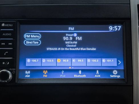 Used 2021 Nissan Frontier SV RWD image 22