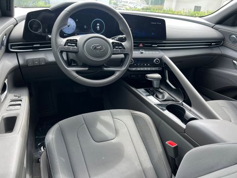 Certified 2023 Hyundai Elantra SEL w/ Convenience Package FWD image 22
