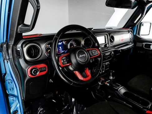Used 2019 Jeep Wrangler Sport AWD/4WD image 2