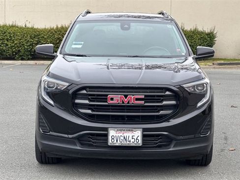 Used 2020 GMC Terrain SLE w/ Elevation Edition image 9