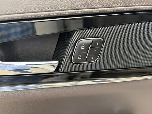 Used 2023 Lincoln Nautilus AWD w/ Premium Package image 14