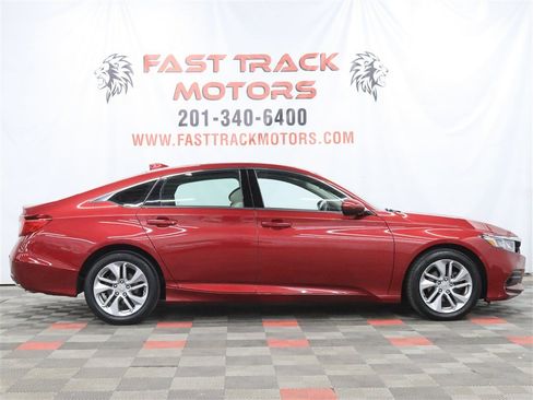 Used 2018 Honda Accord LX image 4