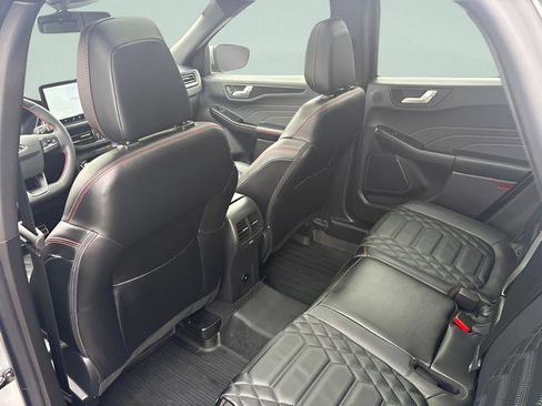 Used 2024 Ford Escape ST-Line Elite w/ Premium Technology Package AWD/4WD image 5