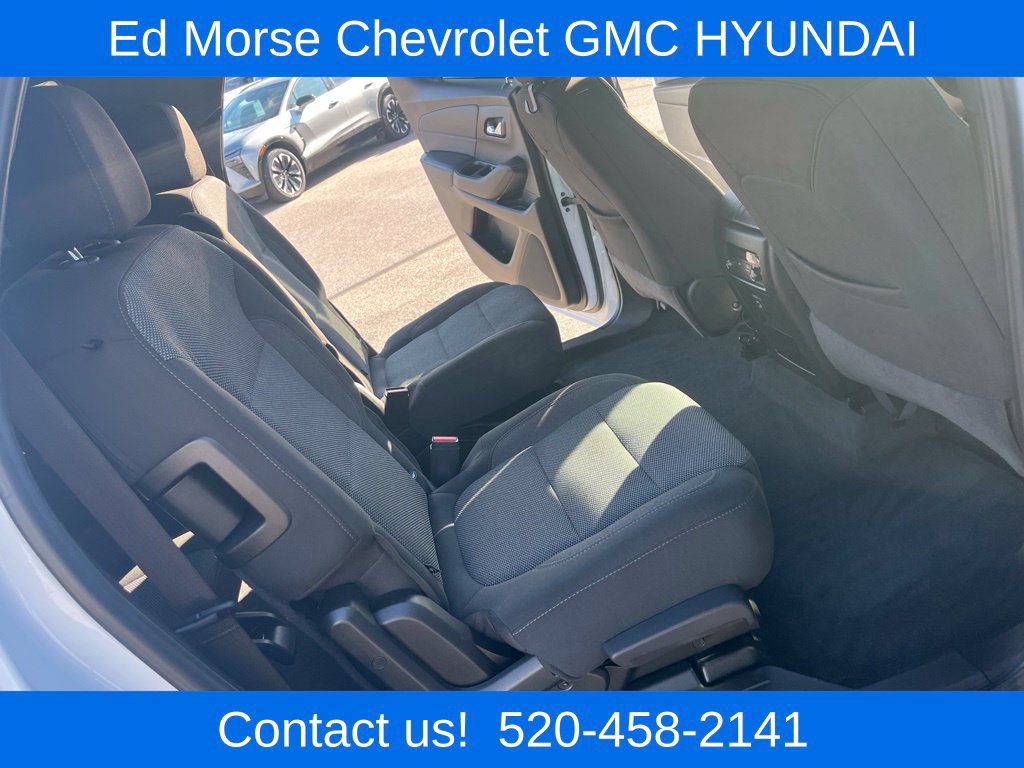 Used 2023 Chevrolet Traverse LT AWD/4WD image 12
