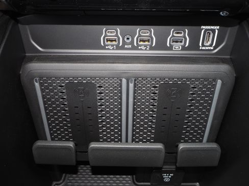 New 2025 RAM 3500 Longhorn image 30