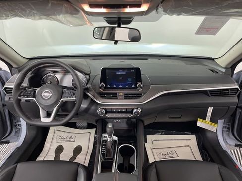 New 2025 Nissan Altima 2.5 SR image 38