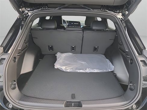 New 2026 Chevrolet Equinox EV LT image 31