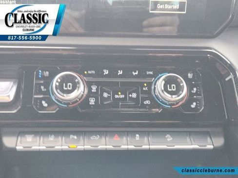 Used 2025 GMC Sierra 3500 AT4 w/ AT4 Premium Plus Package AWD/4WD image 19
