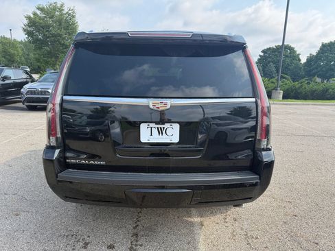 Used 2019 Cadillac Escalade Platinum AWD/4WD image 6