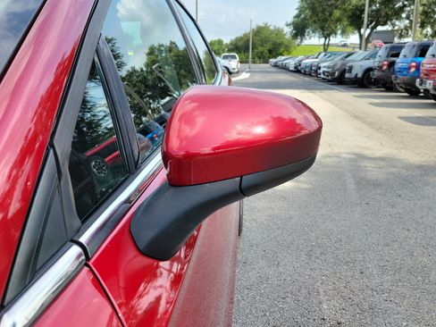 Used 2020 Ford Fusion SE FWD image 4