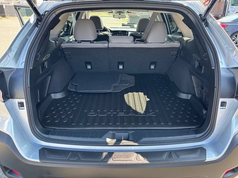 Used 2025 Subaru Outback Premium AWD/4WD image 23