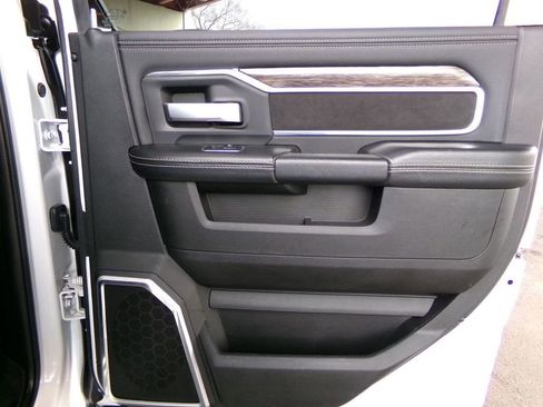 Used 2021 RAM 2500 Laramie image 11