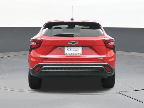 Used 2026 Chevrolet Trax RS FWD image 10