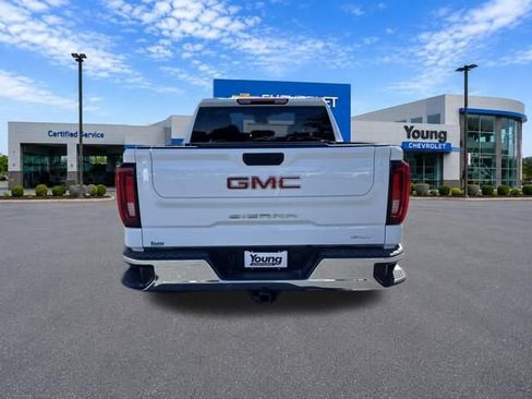Used 2025 GMC Sierra 1500 SLT AWD/4WD image 6