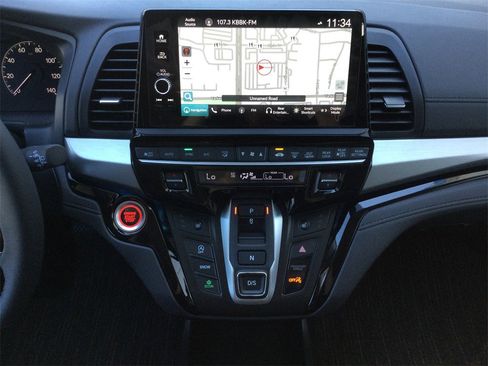 New 2026 Honda Odyssey Touring image 14