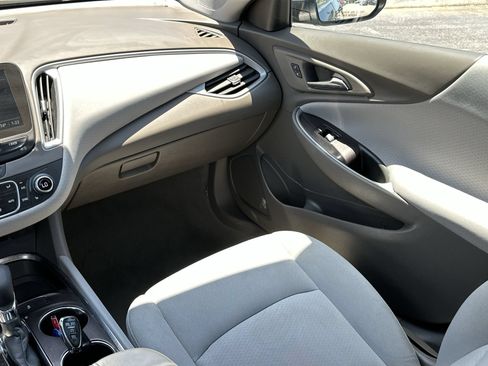 Used 2023 Chevrolet Malibu LT FWD image 15