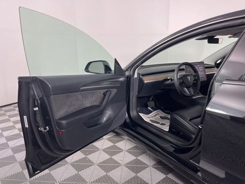 Used 2023 Tesla Model 3 Standard Range RWD image 13
