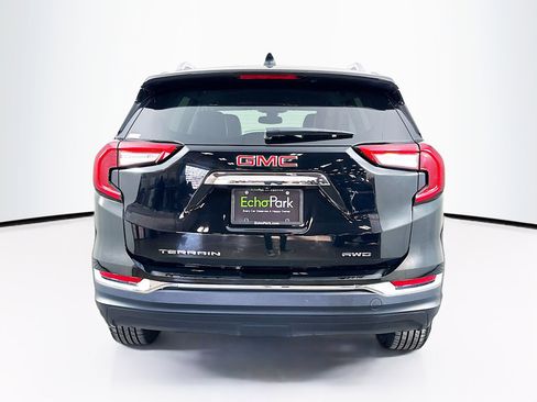 Used 2024 GMC Terrain SLT image 7