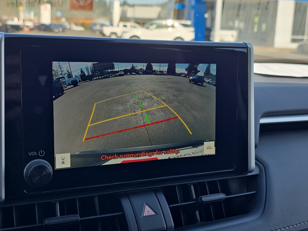 Certified 2025 Toyota RAV4 LE AWD/4WD image 28